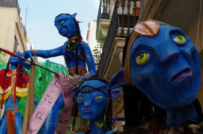 Carrer ProgrÃ©s
Lâ€™ambiciÃ³ humana no tÃ© lÃ­mits. Som al 2154, les grans multinacionals han esgotat els recursos de la Terra i envaeixen Pandora amb la intenciÃ³ dâ€™aniquilar lâ€™espÃ¨cie autÃ²ctona i explotar els seus recursos naturals. PerÃ², podrÃ  la mÃ quina capitalista vÃ¨ncer la marea blava de Pandora
